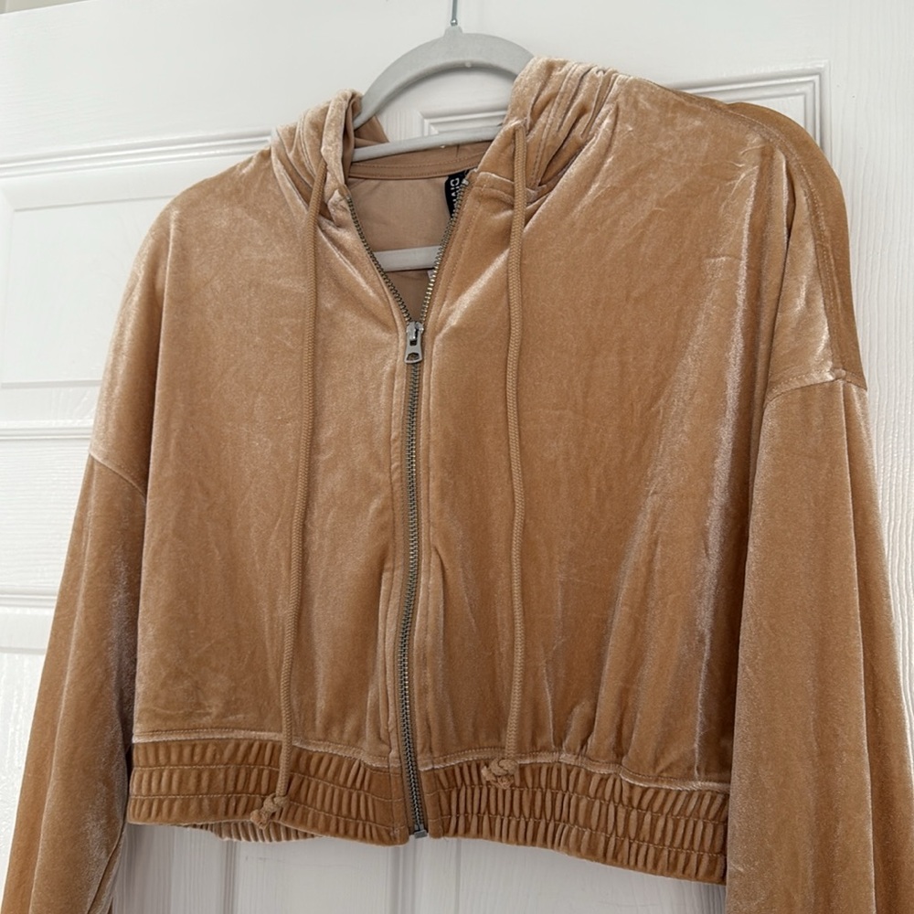 NEW- H&M Divided Velour Cropped Y2K Hoodie Jacket - Picture 3 of 10